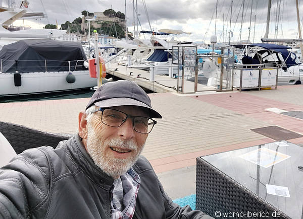 20221130 Denia Hafen Selfie