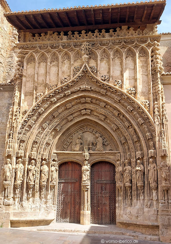 20230419 Requena Portal SantaMaria